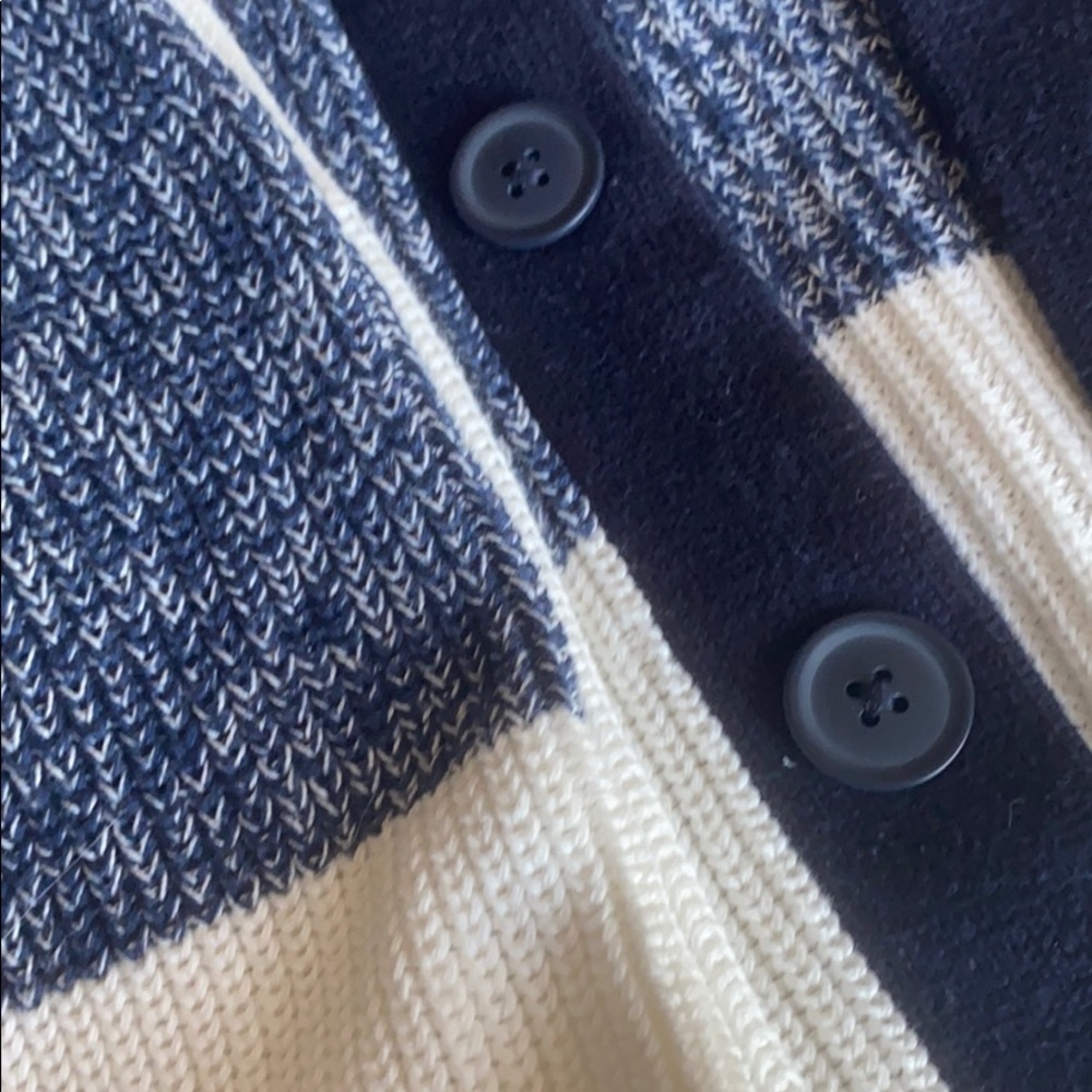 Express Men’s Button-Up Cardigan - Picture 4 of 9